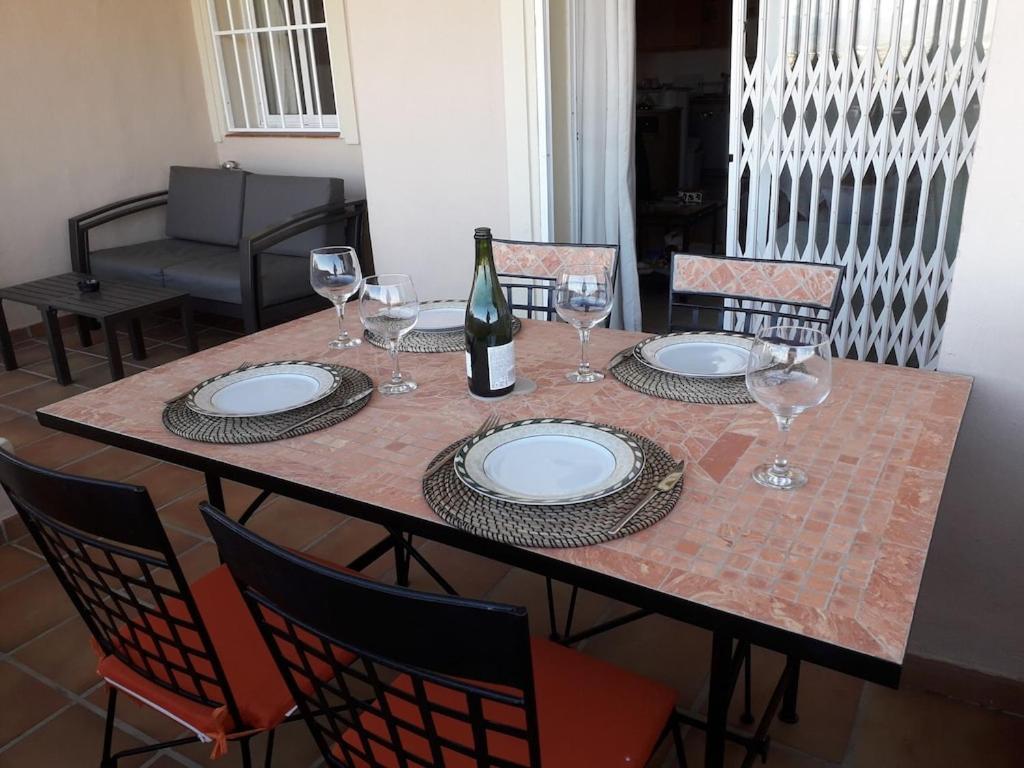Duquesa Fairways, A Spacious Apartment With Fabulous Views And Facilities 马尼尔瓦 外观 照片