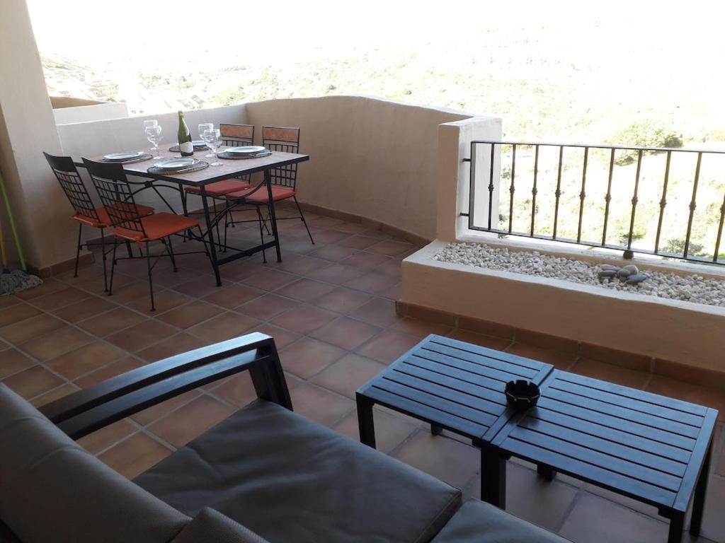 Duquesa Fairways, A Spacious Apartment With Fabulous Views And Facilities 马尼尔瓦 外观 照片