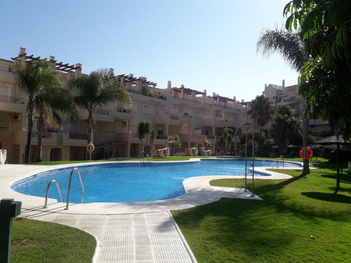 Duquesa Fairways, A Spacious Apartment With Fabulous Views And Facilities 马尼尔瓦 外观 照片
