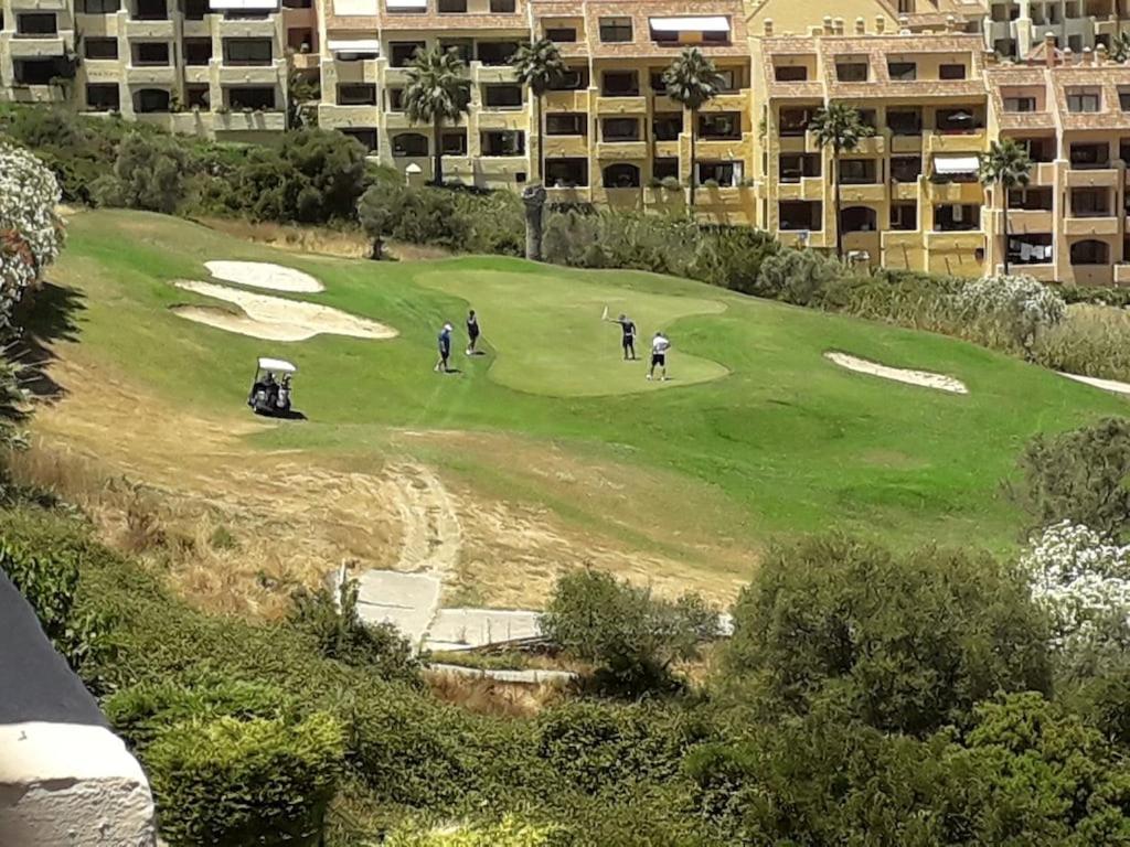 Duquesa Fairways, A Spacious Apartment With Fabulous Views And Facilities 马尼尔瓦 外观 照片